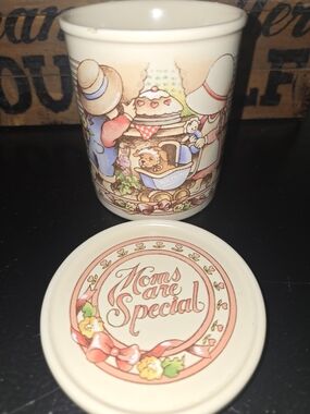 Country Kids Cream and Pastel Pink 'Moms Are Special' Trinket Jar.  From 1990 .
